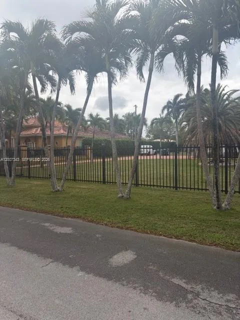 7090 SW 62nd St # 0, Miami, FL 33143 photo 7