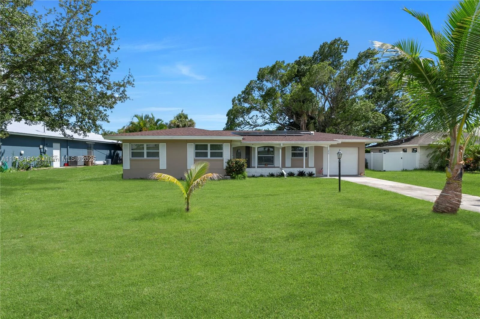 246 SE 44th st, Cape Coral, FL 33904 photo 2