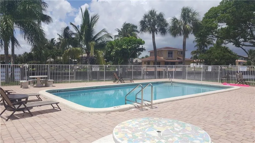 101 SE 6TH Avenue # 11, Pompano Beach, FL 33060