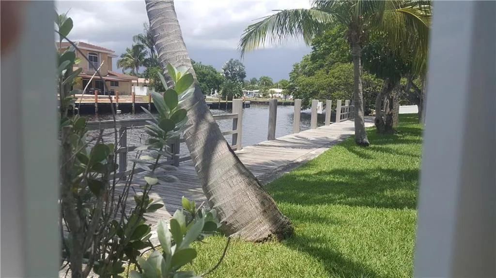 101 SE 6TH Avenue # 11, Pompano Beach, FL 33060 photo 2