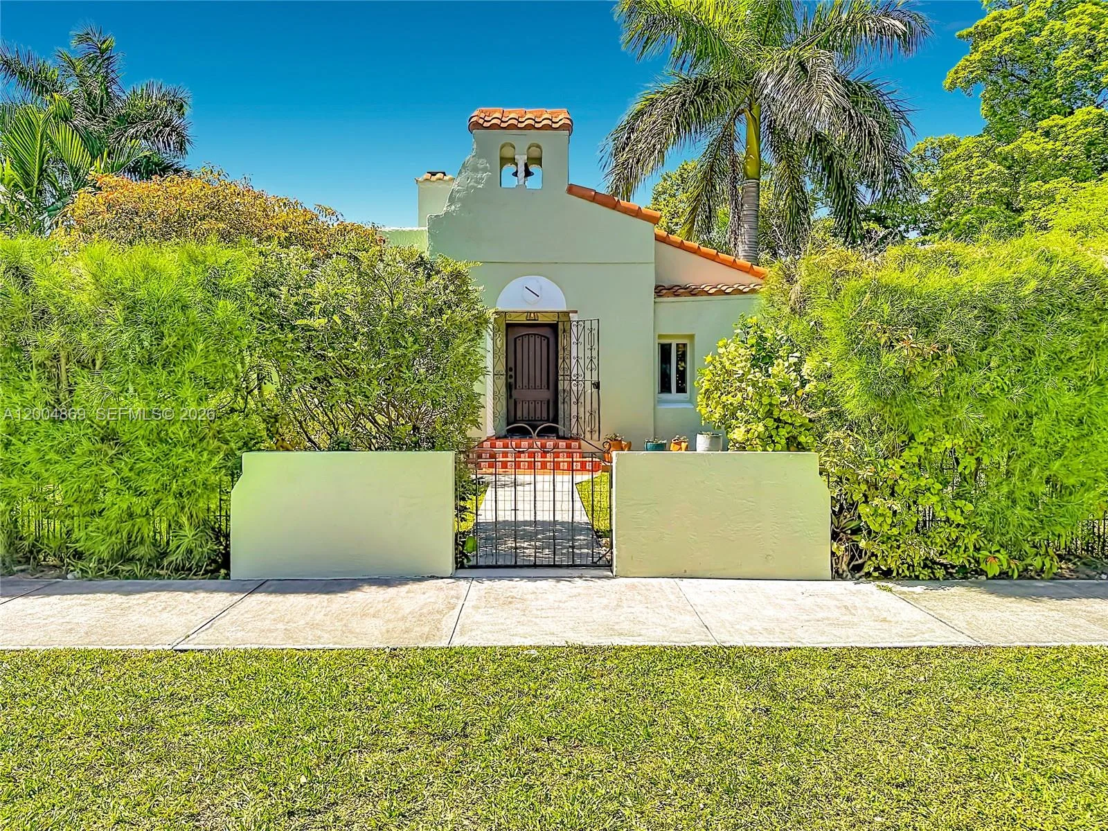 1029 Harrison St, Hollywood, FL 33019