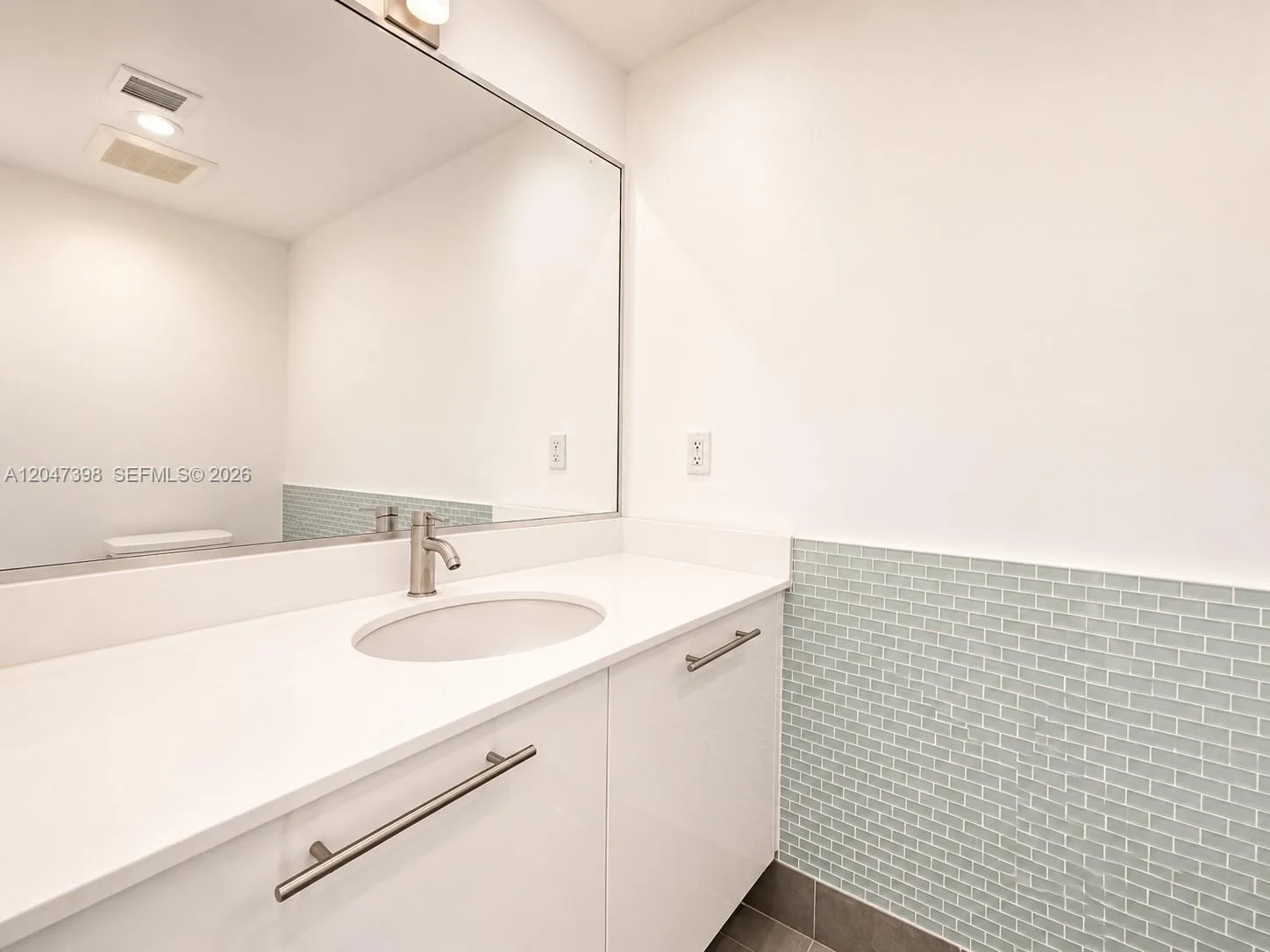92 SW 3rd St # 3310, Miami, FL 33130 photo 5