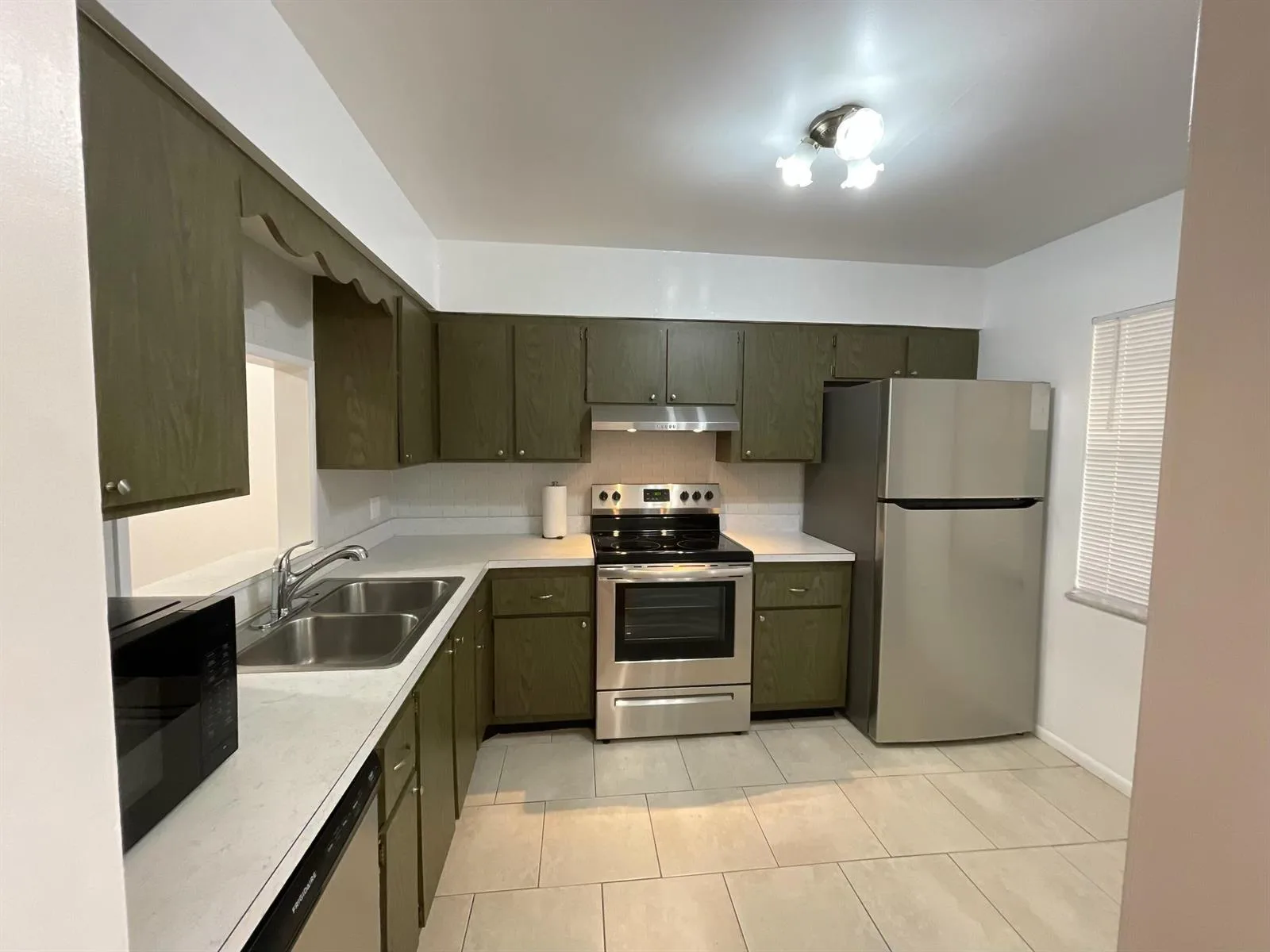 2302 Sunrise Boulevard # 202, Fort Pierce, FL 34982 photo 2