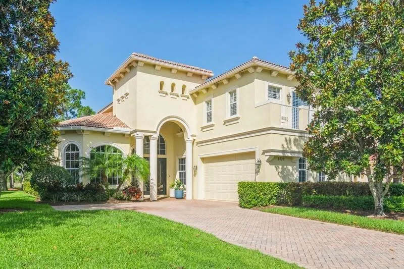 8809 Champions Way, Port St. Lucie, FL 34986 photo 2
