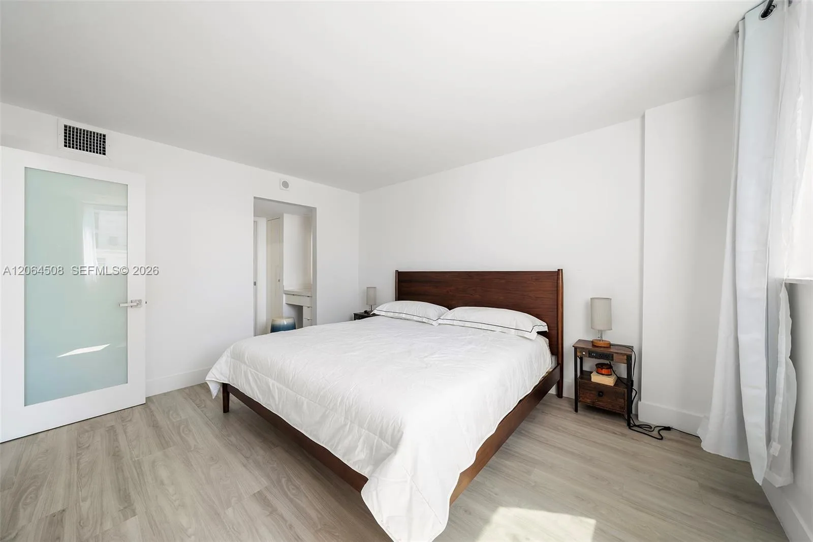 345 Ocean Dr # 610, Miami Beach, FL 33139 photo 11