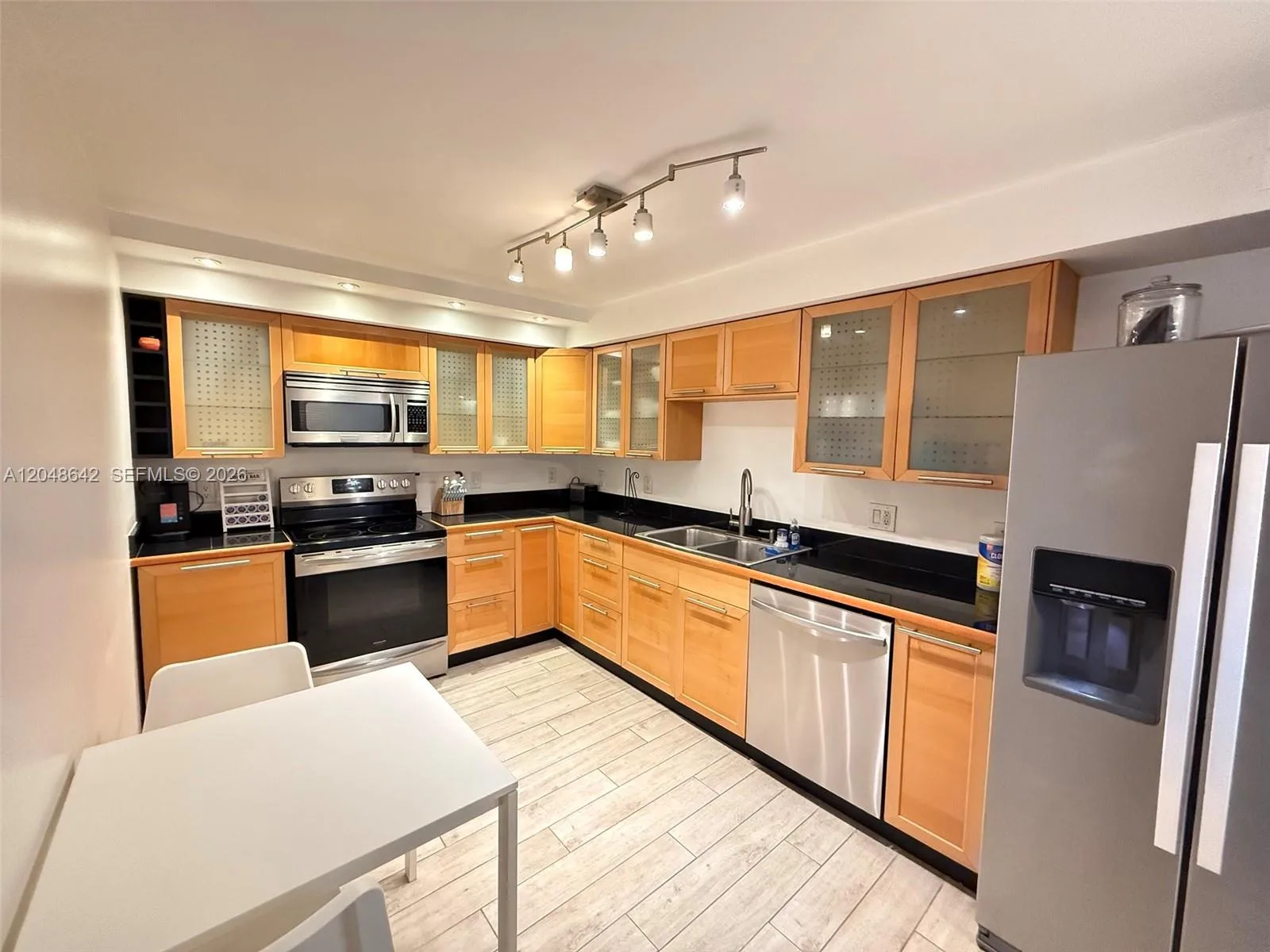 1904 S Ocean Dr # 1607, Hallandale Beach, FL 33009 photo 9
