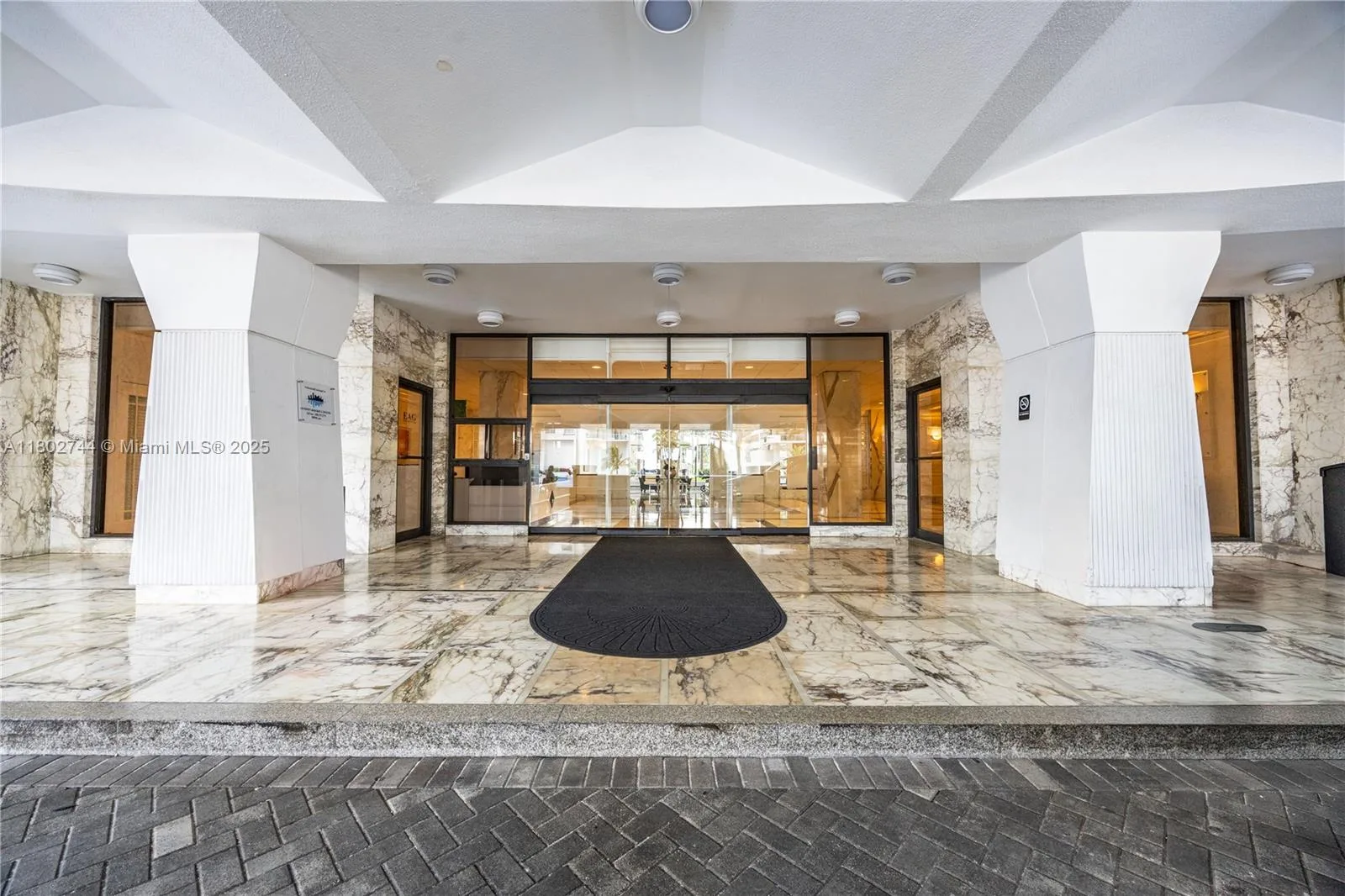 5700 Collins Ave # 7G, Miami Beach, FL 33140 photo 2