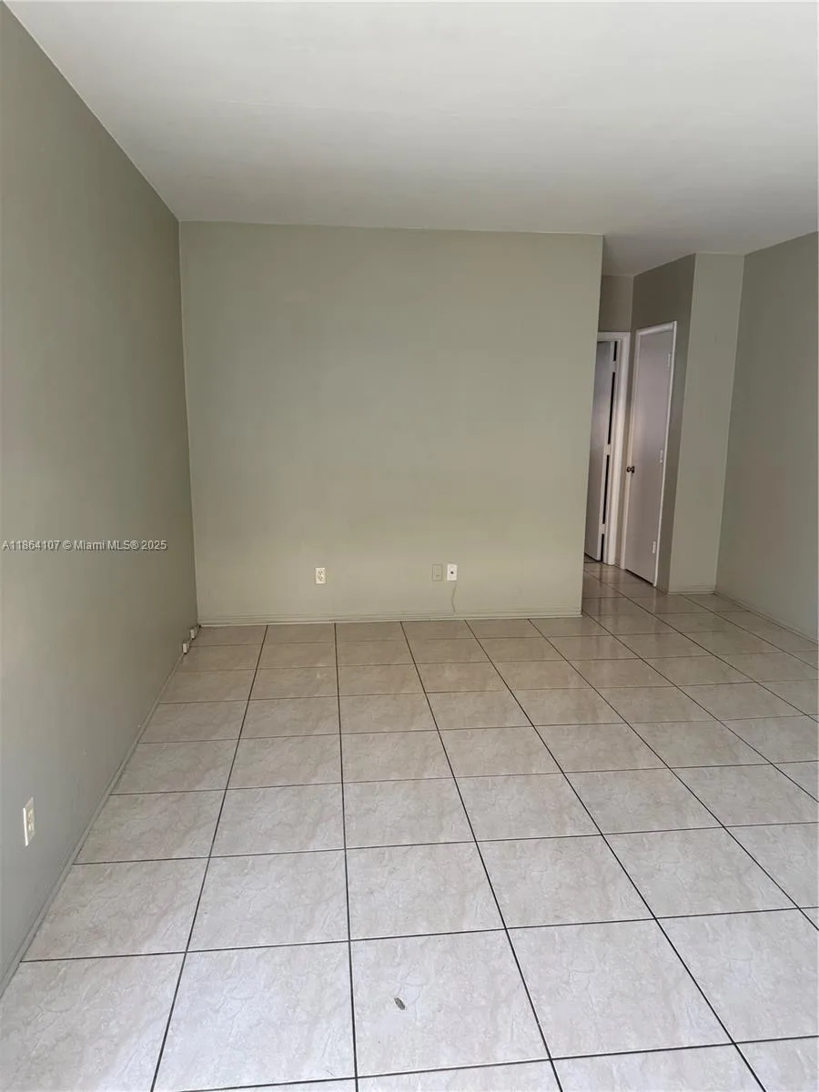 6856 Abbott Ave # 6, Miami Beach, FL 33141 photo 13