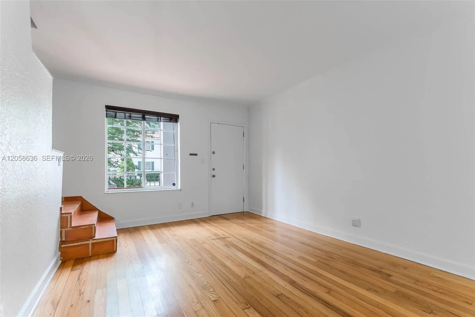 21 Madeira Ave # 18, Coral Gables, FL 33134 photo 2