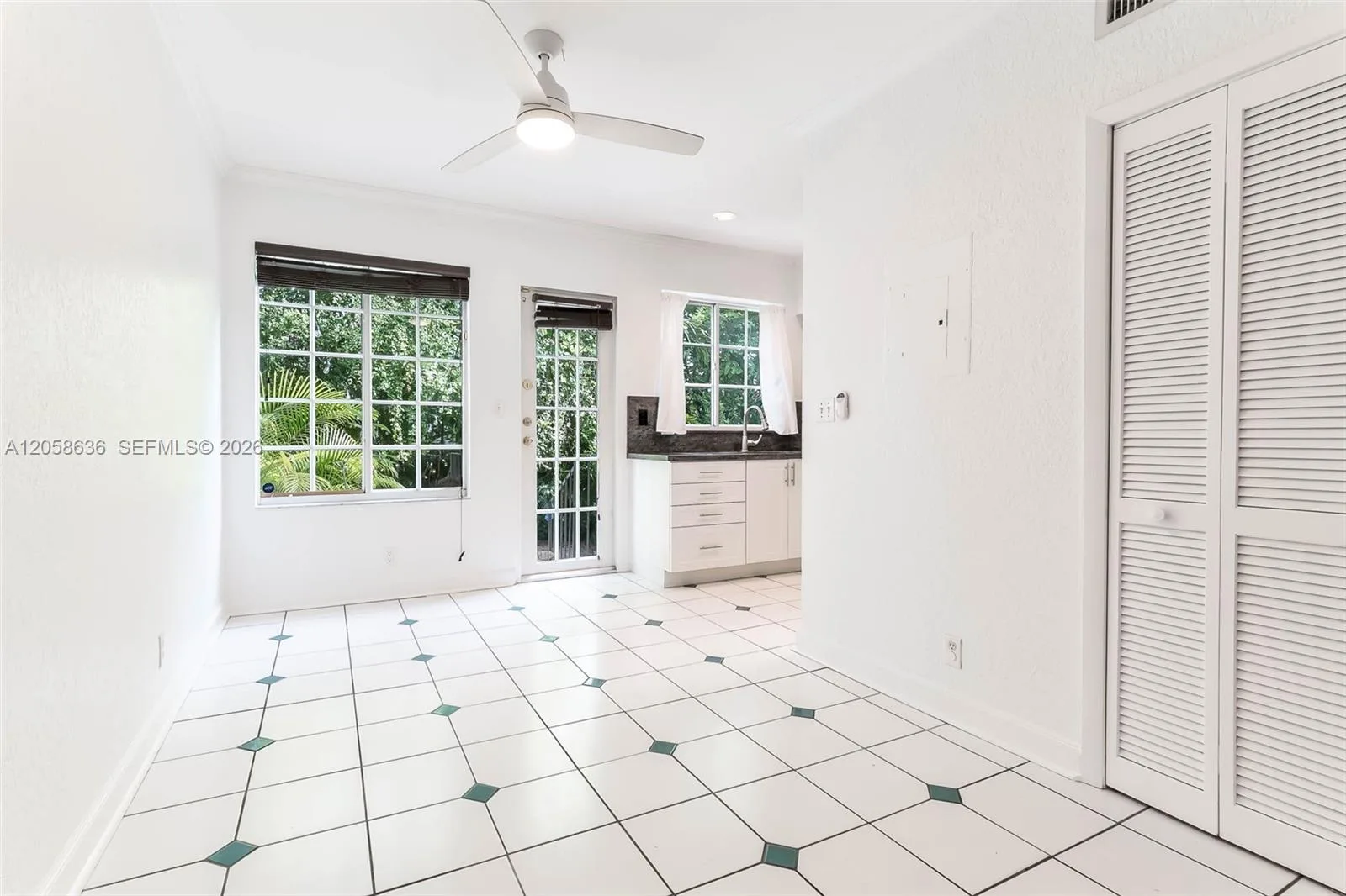 21 Madeira Ave # 18, Coral Gables, FL 33134 photo 4