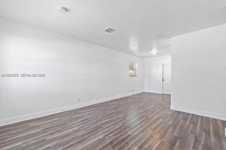 1040 NW 23rd Ter, Fort Lauderdale, FL 33311 photo 9