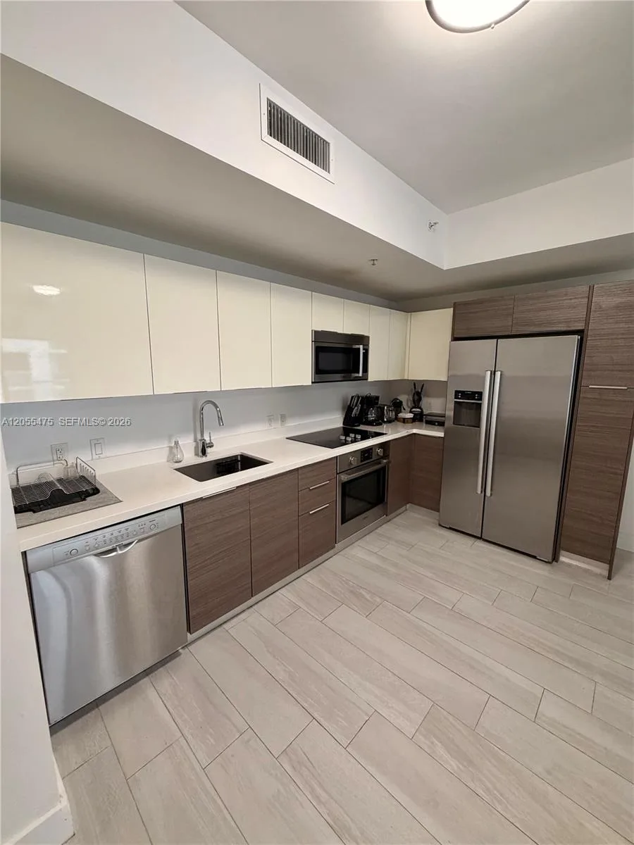 1010 SW 2nd Ave # 707, Miami, FL 33130