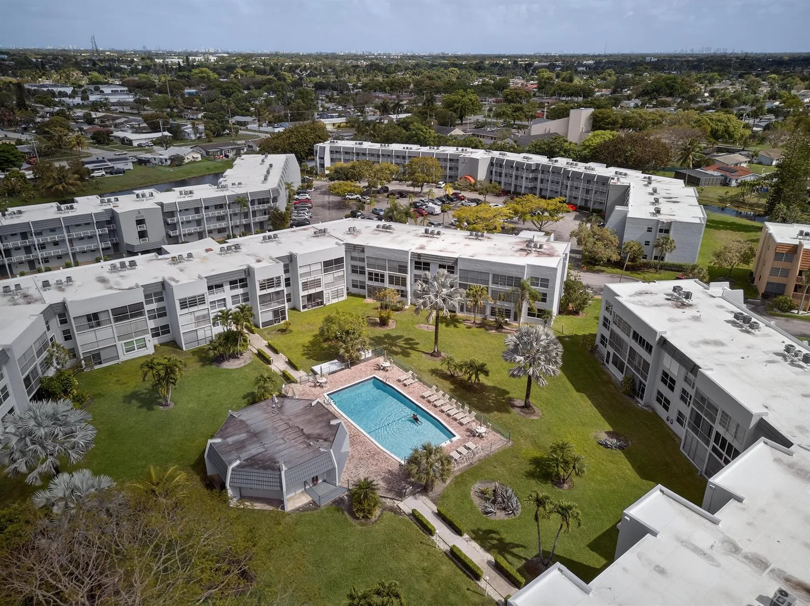 6570 Royal Palm Boulevard # 306j, Margate, FL 33063