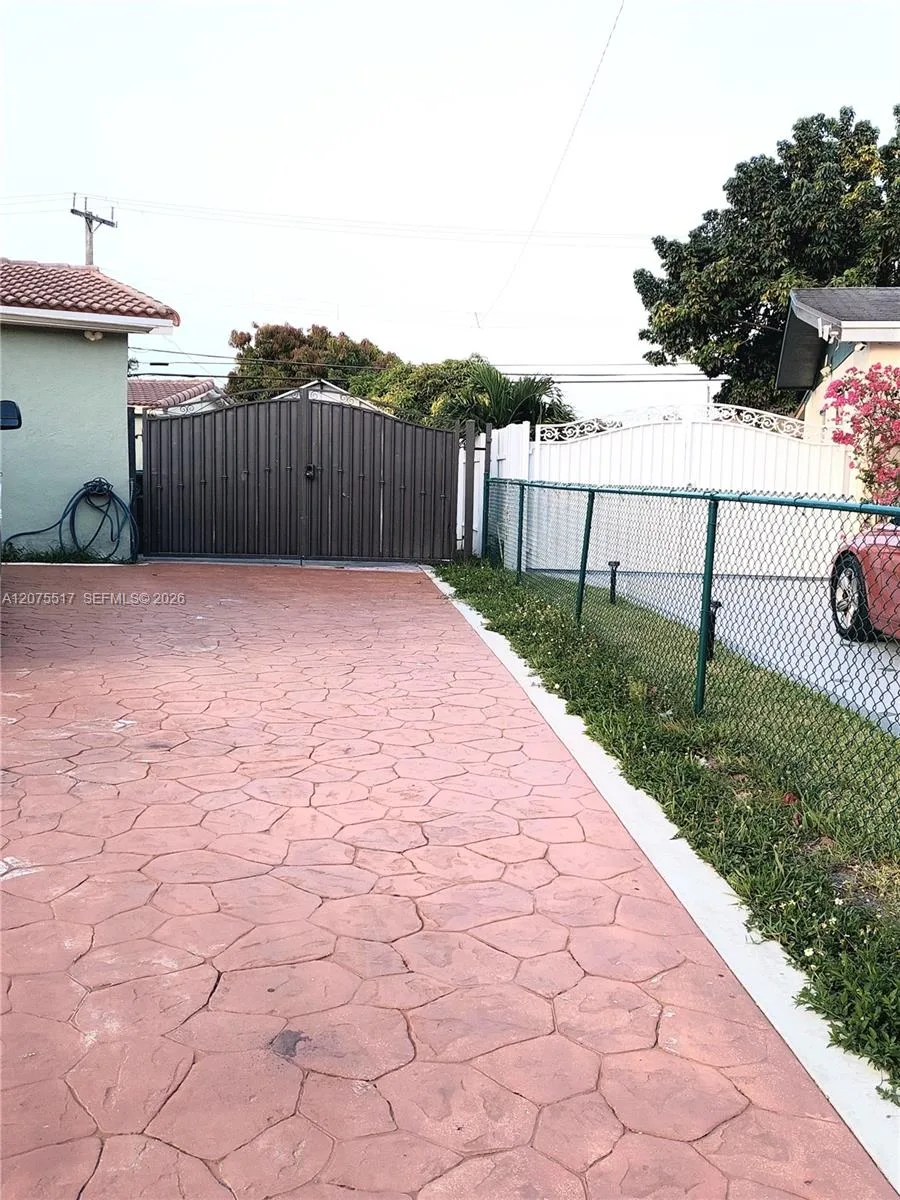 3941 E 9th Ln # 0, Hialeah, FL 33013