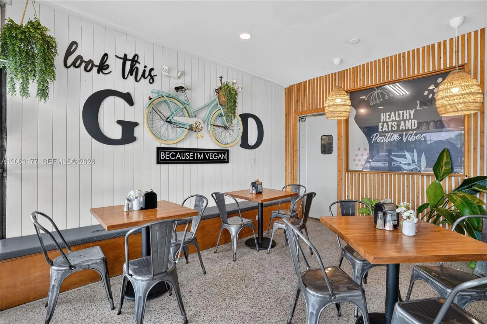Profitable Restaurant in East Fort Lauderdale, Fort Lauderdale FL 33306 photo 3