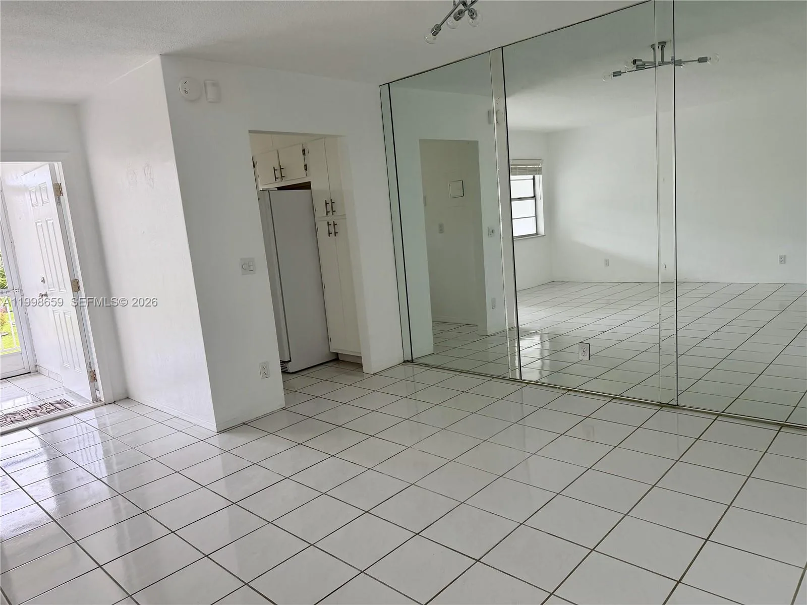 580 Egret Dr # 212, Hallandale Beach, FL 33009 photo 12