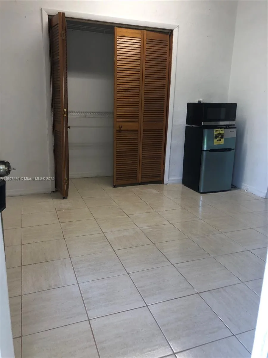1374 NE 176 st # 3, North Miami Beach, FL 33162 photo 3