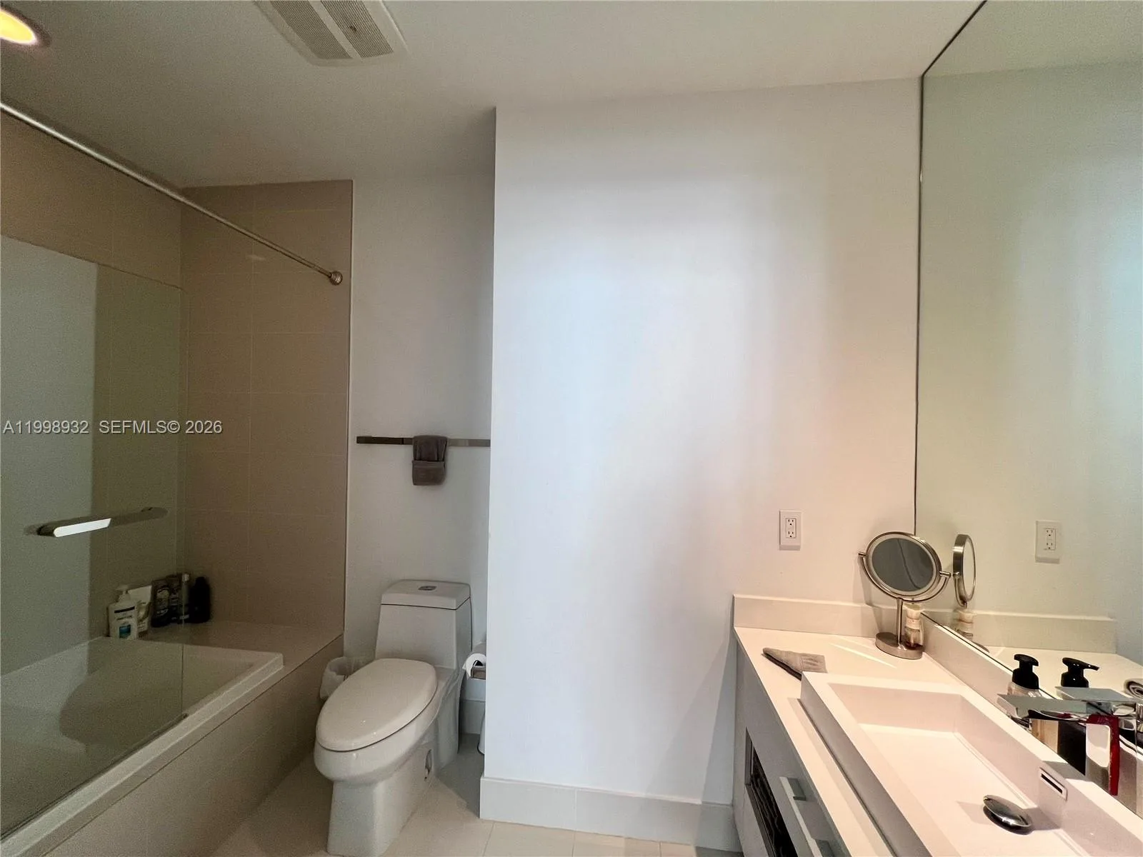 55 SW 9th St # 4109, Miami, FL 33130 photo 11