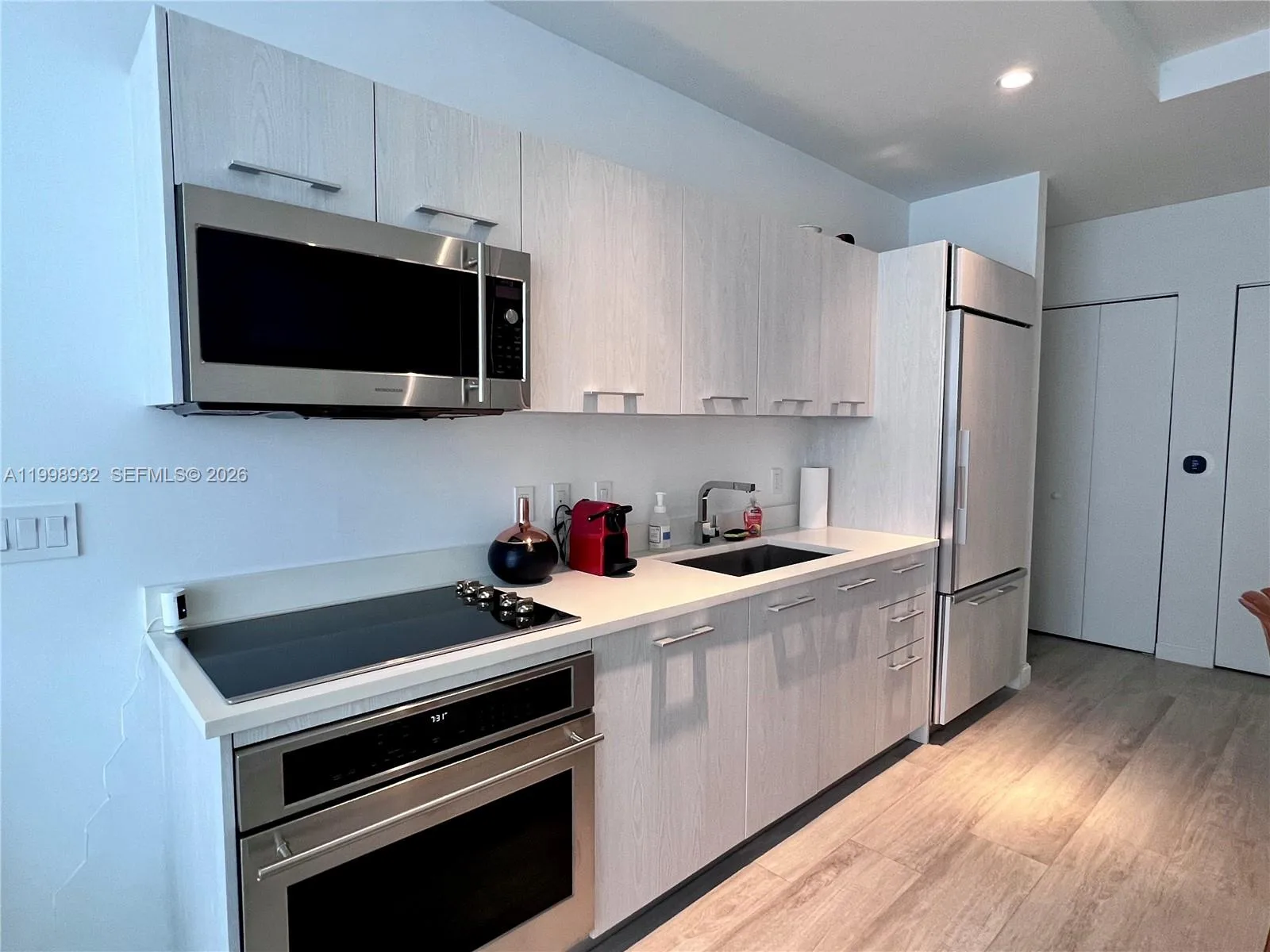 55 SW 9th St # 4109, Miami, FL 33130 photo 5