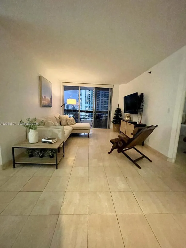 3600 Mystic Pointe dr # 1010, Aventura, FL 33180