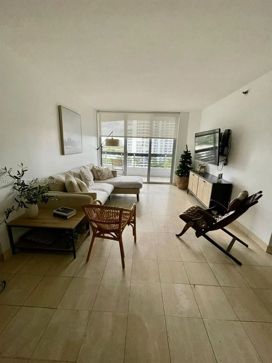3600 Mystic Pointe dr # 1010, Aventura, FL 33180 photo 3