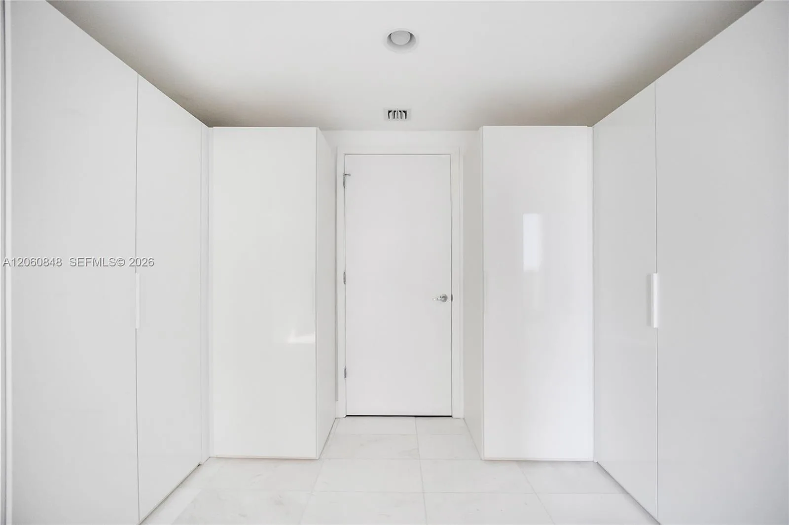1010 Brickell Ave # 2708, Miami, FL 33131 photo 7