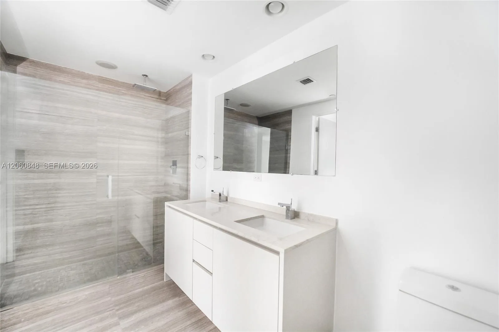 1010 Brickell Ave # 2708, Miami, FL 33131 photo 8