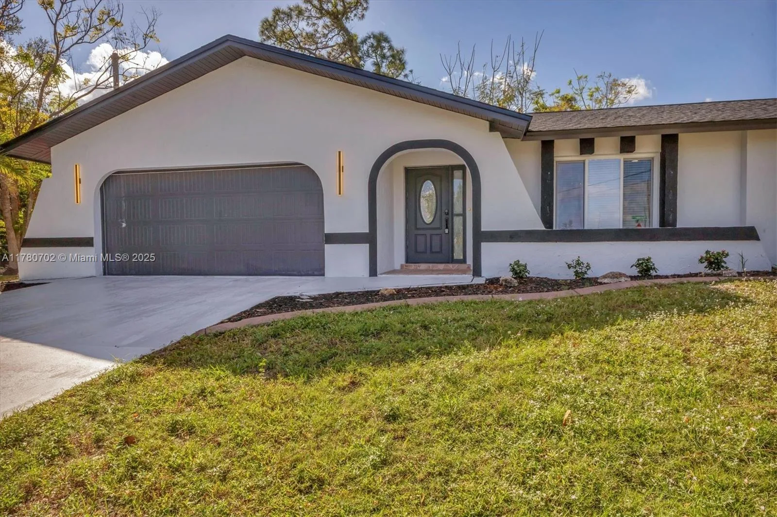 4290 yucatan cir, Port Charlotte, FL 33948 photo 2