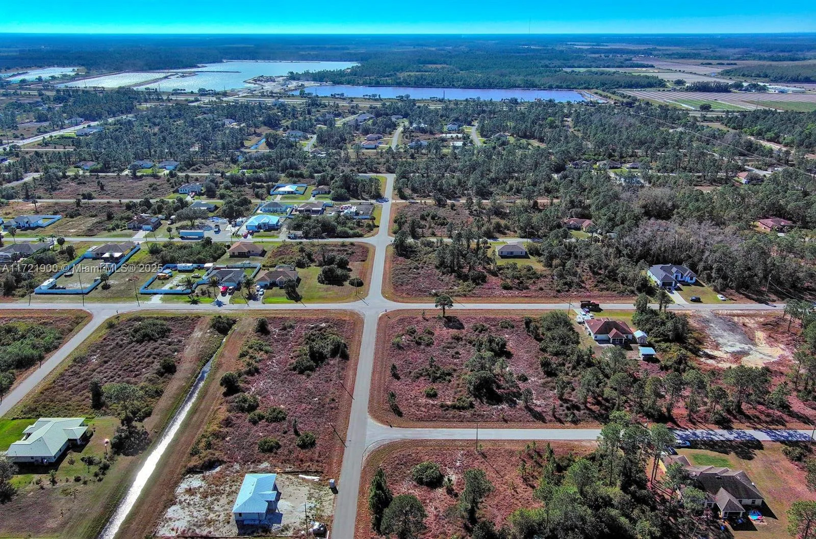 733 Bumby St E, Lehigh Acres, FL 33974 photo 12
