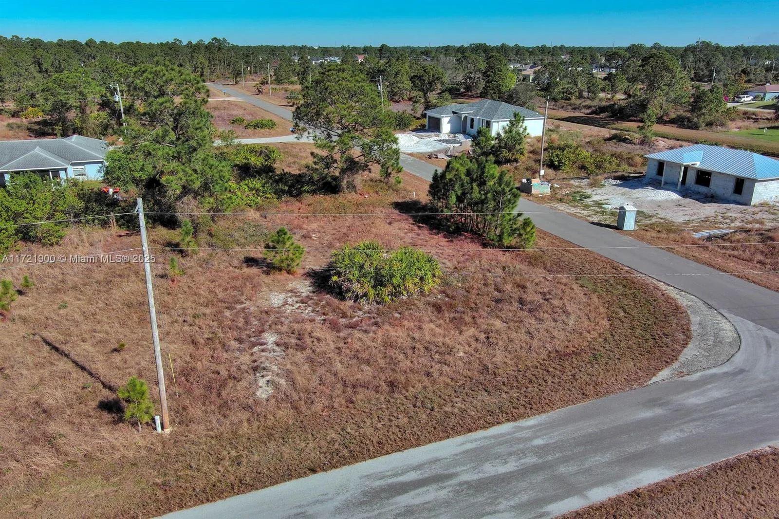 733 Bumby St E, Lehigh Acres, FL 33974 photo 6