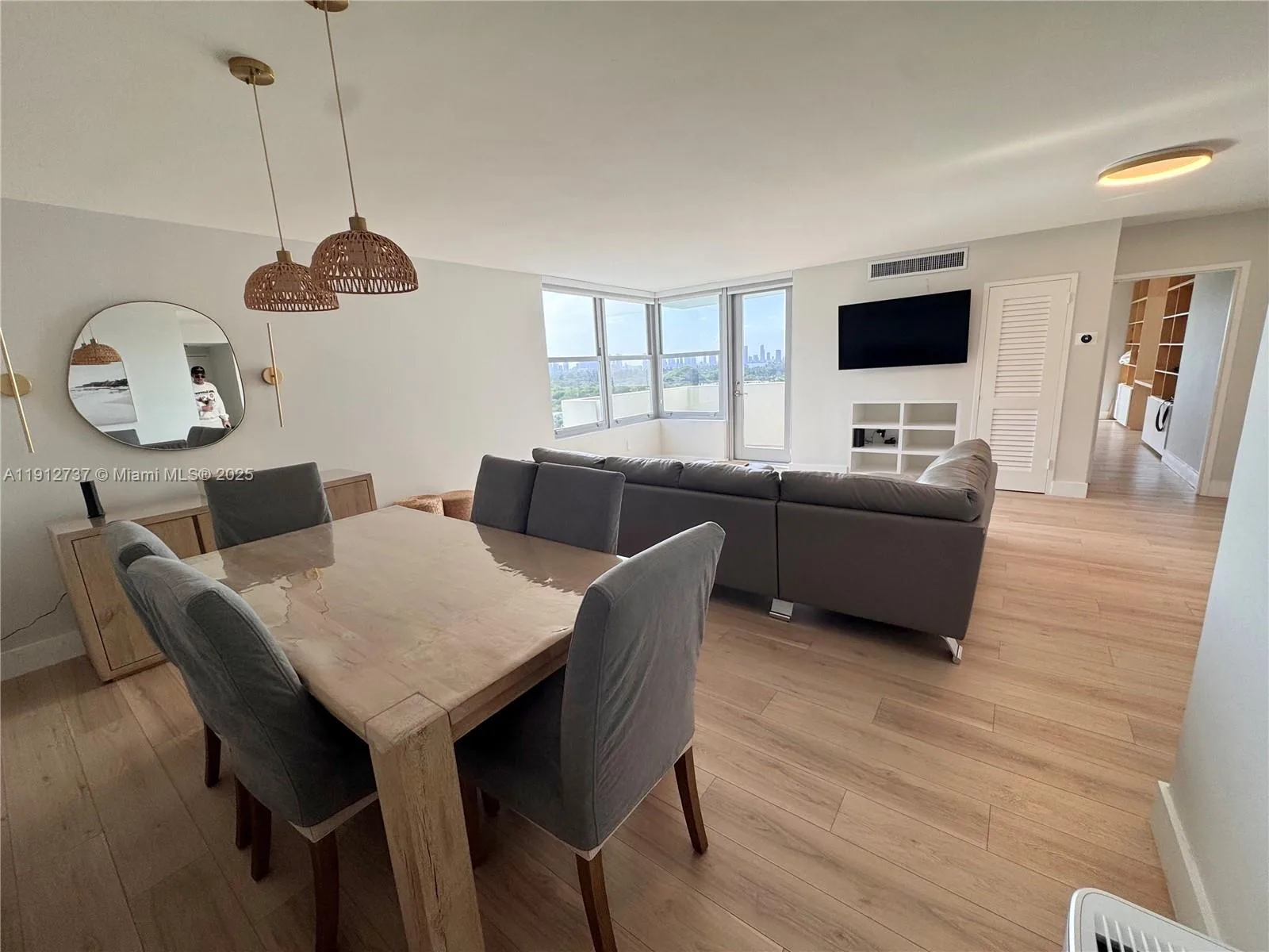 2899 Collins Ave # 1212, Miami Beach, FL 33140