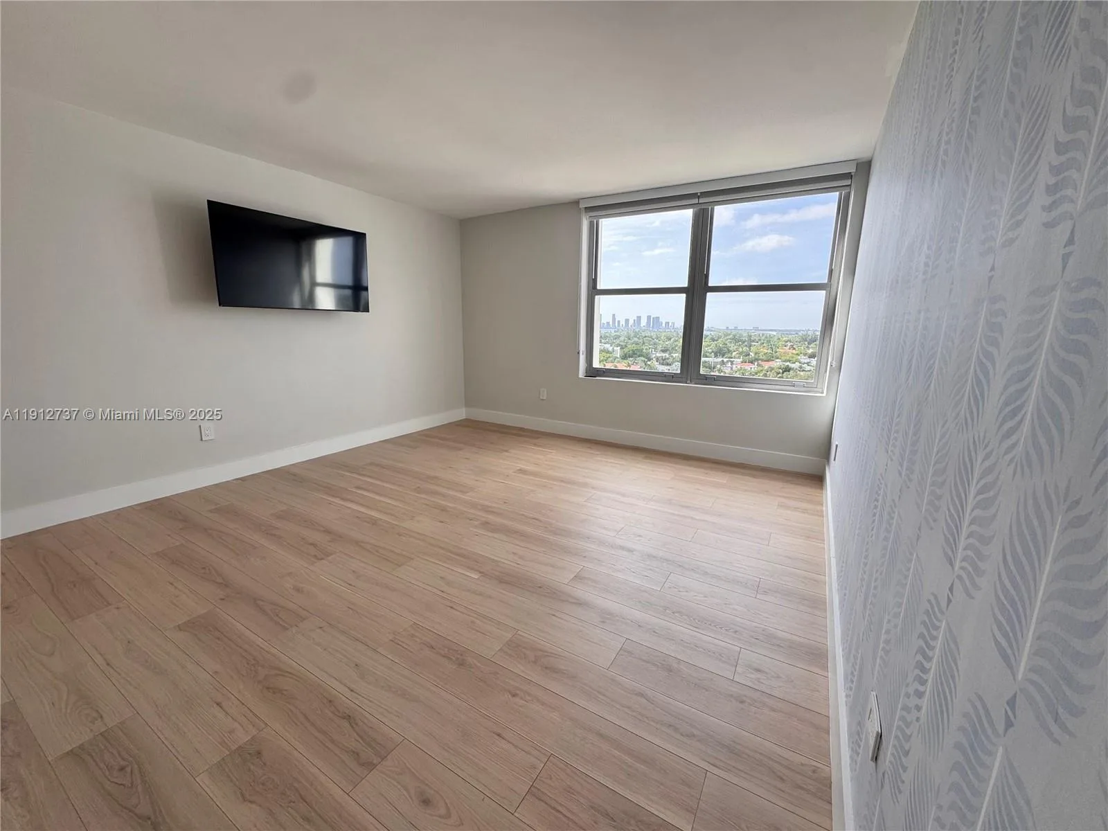 2899 Collins Ave # 1212, Miami Beach, FL 33140 photo 11