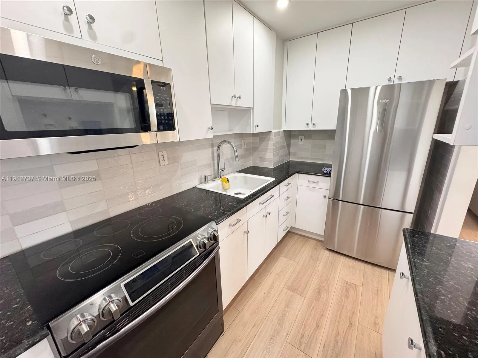 2899 Collins Ave # 1212, Miami Beach, FL 33140 photo 8