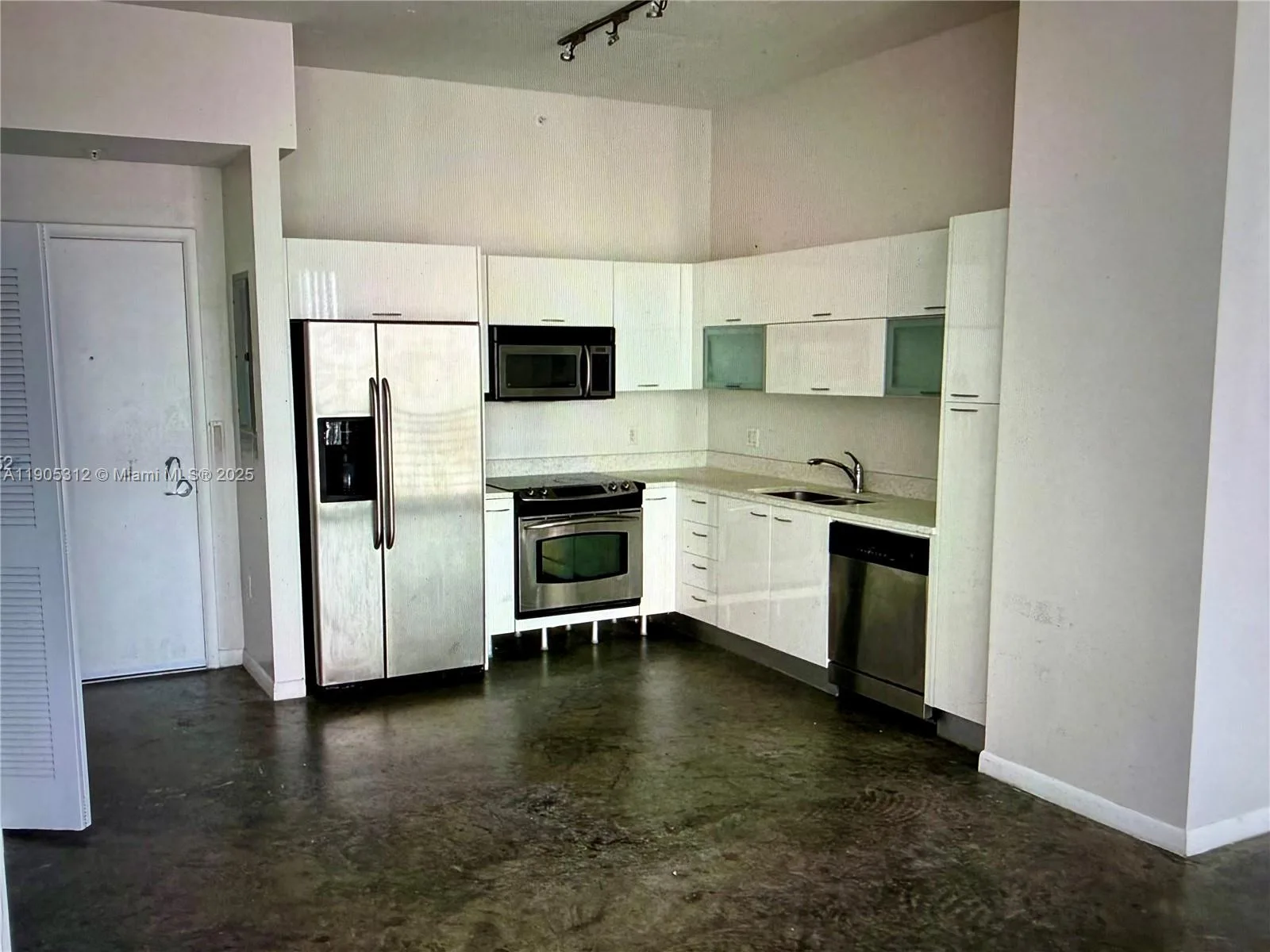 133 NE 2nd Ave # 2611, Miami, FL 33132 photo 13