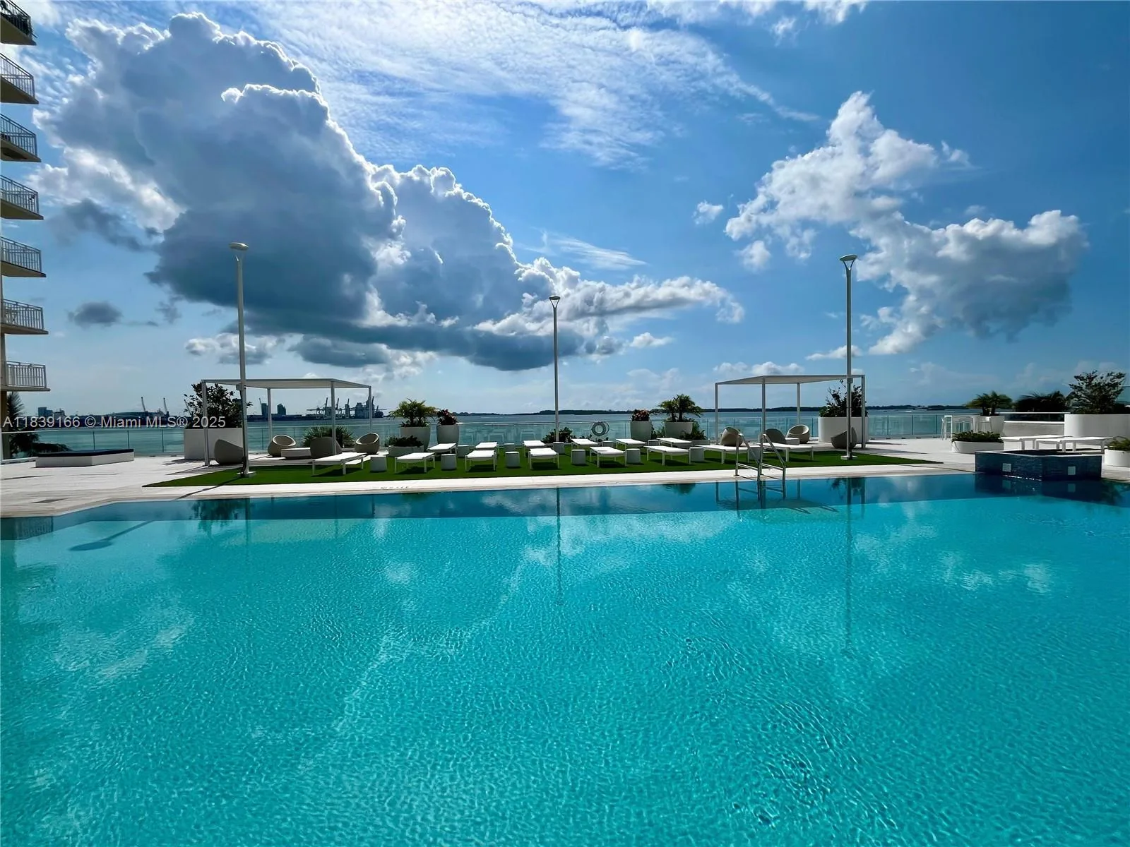 770 Claughton Island Dr # 1415, Miami, FL 33131 photo 8