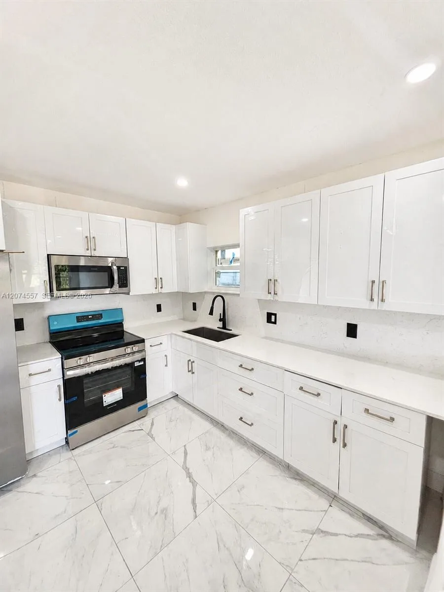 980 NW 13th St, Homestead, FL 33030 photo 7