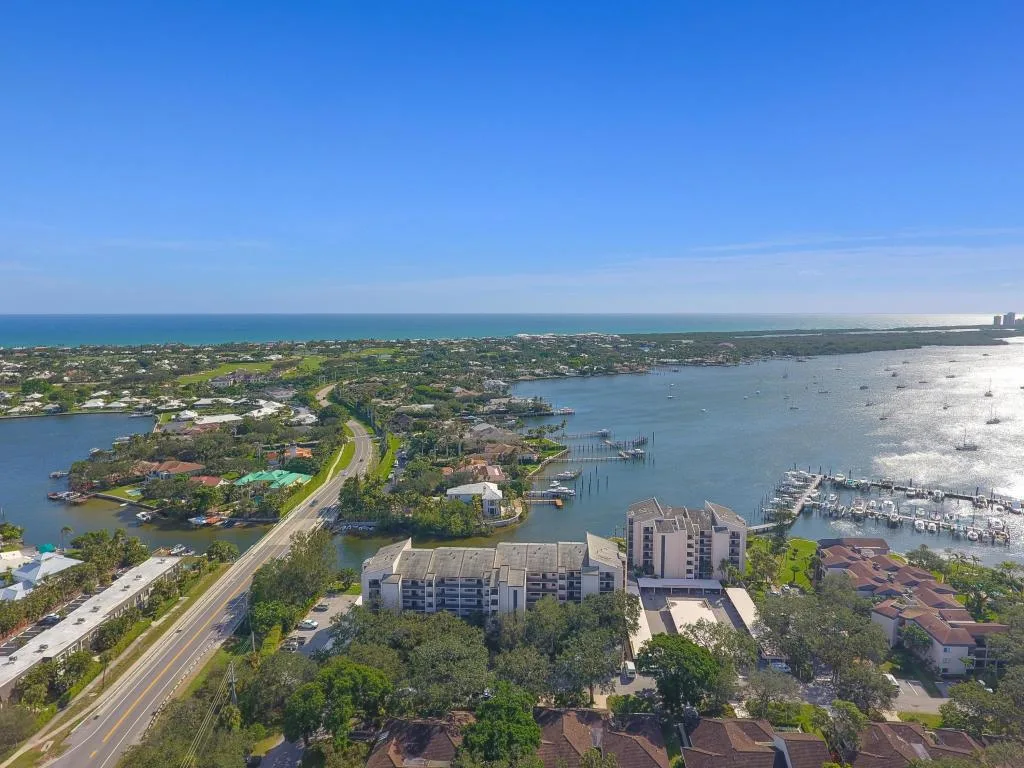 11370 Twelve Oaks Way # 614, North Palm Beach, FL 33408