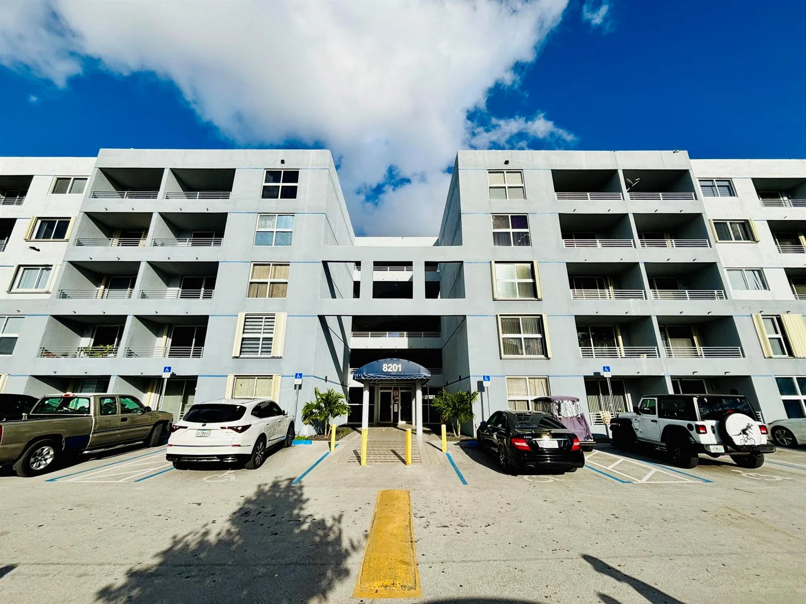 8201 NW 8th Street # 1-509, Miami, FL 33126