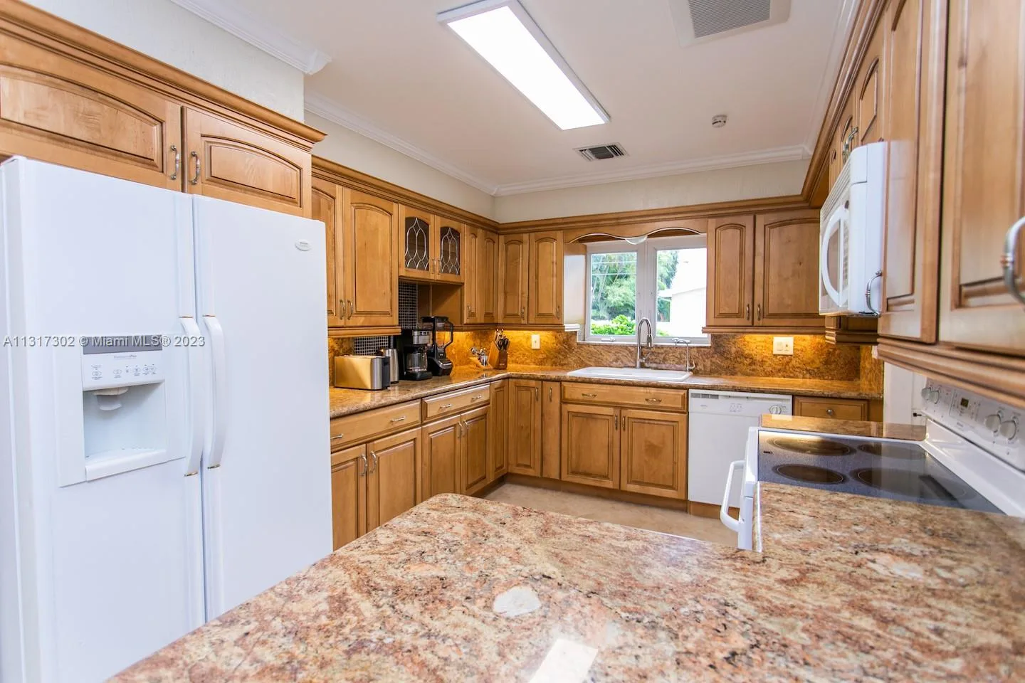 714 Harrison St, Hollywood, FL 33019 photo 13