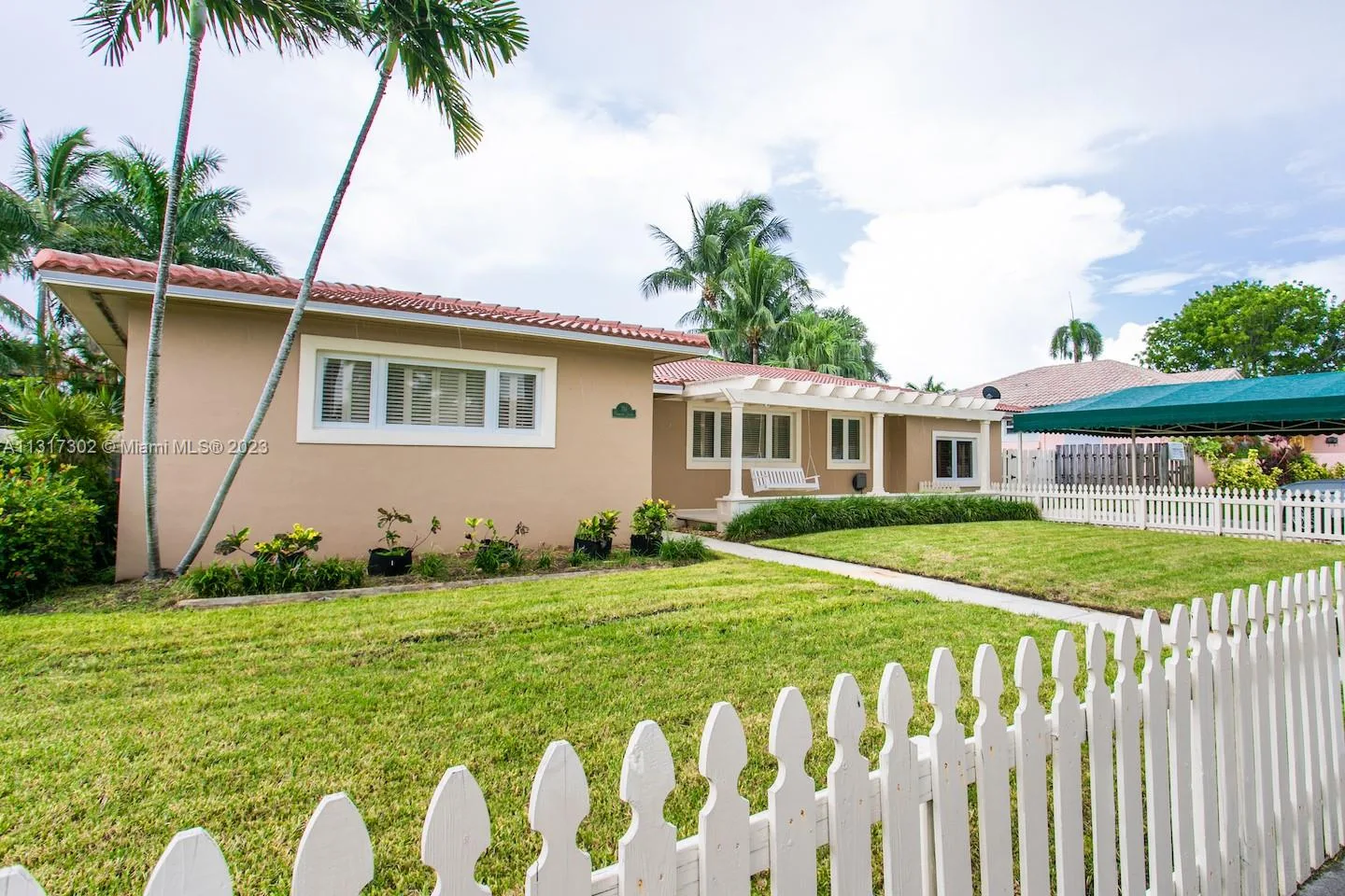 714 Harrison St, Hollywood, FL 33019 photo 5