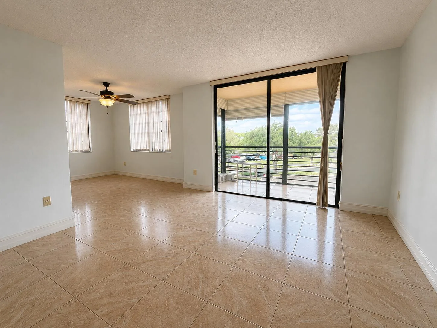1000 Colony Point Circle # 315, Pembroke Pines, FL 33026