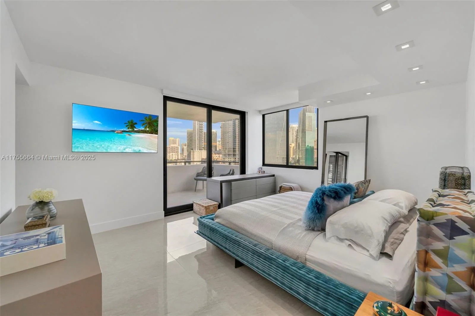1581 Brickell Ave # 1007, Miami, FL 33129 photo 11