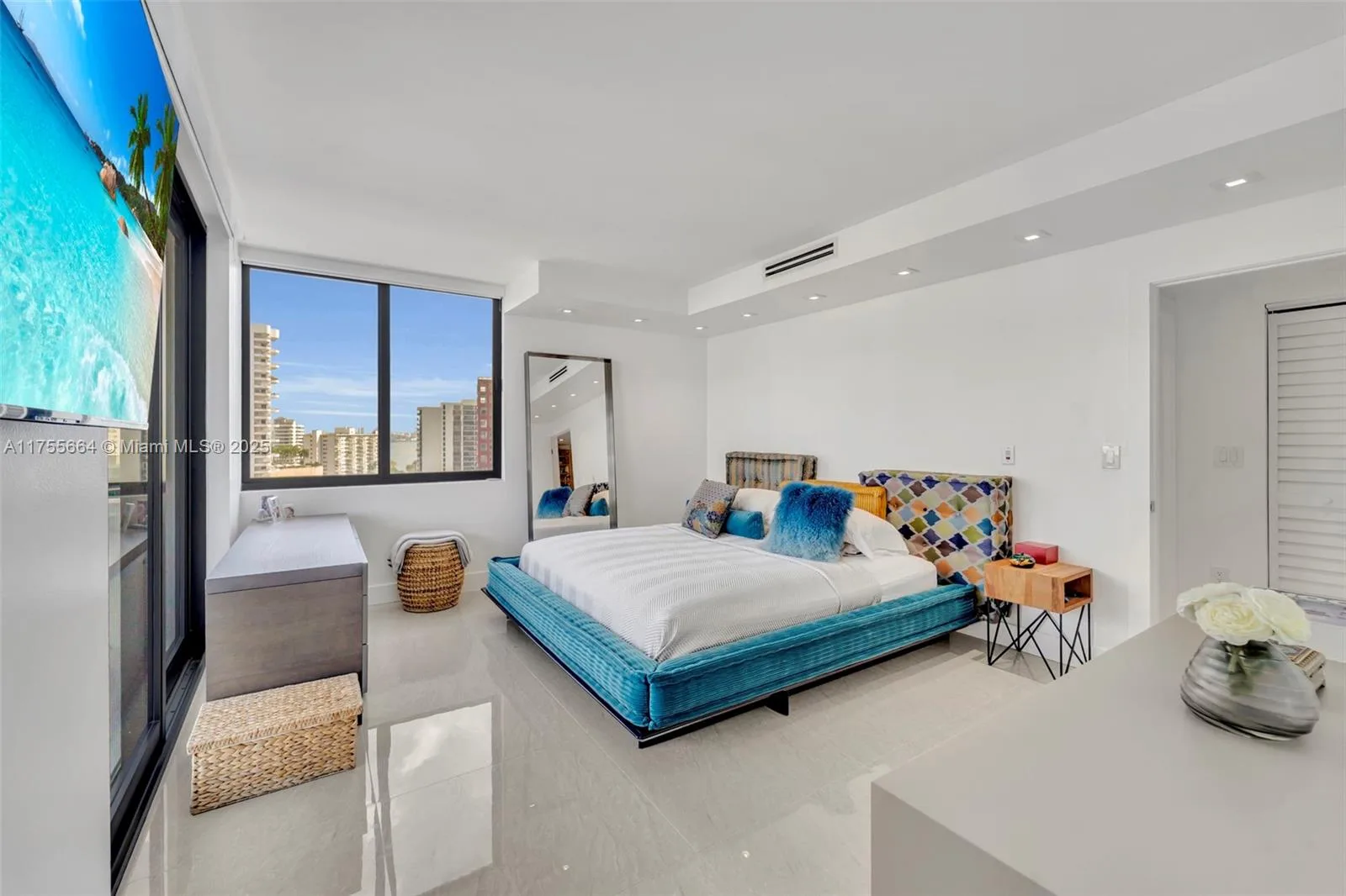 1581 Brickell Ave # 1007, Miami, FL 33129 photo 12
