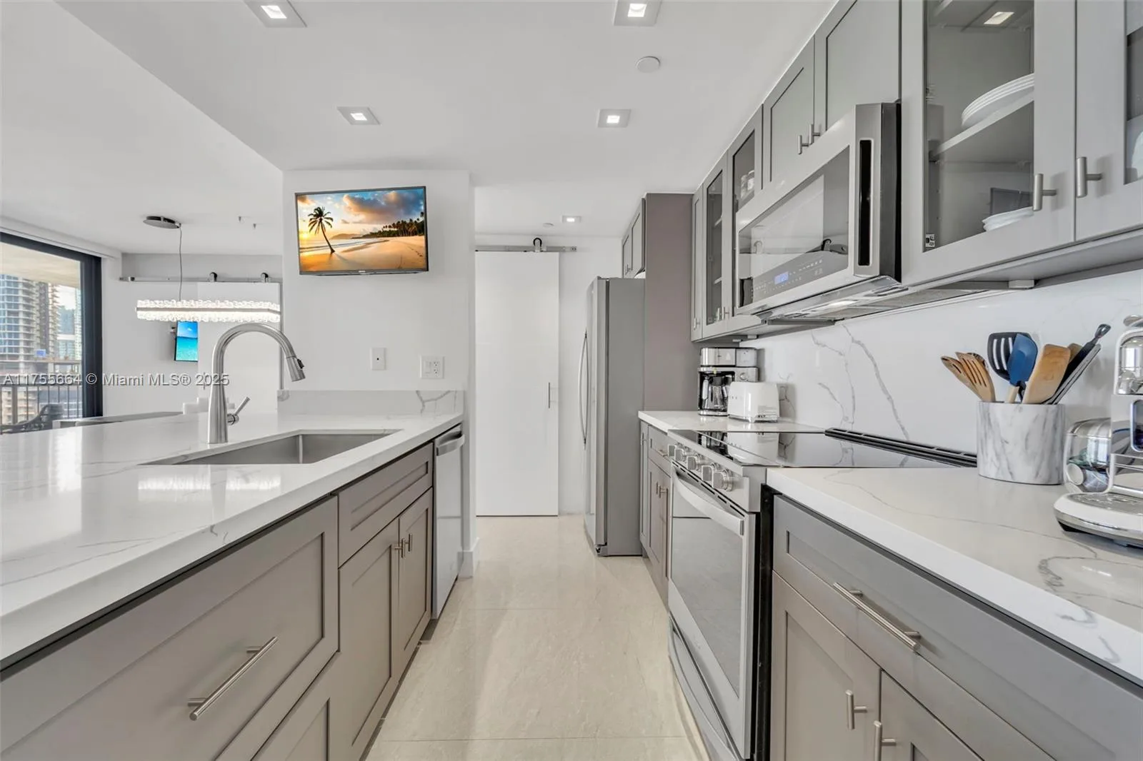 1581 Brickell Ave # 1007, Miami, FL 33129 photo 8