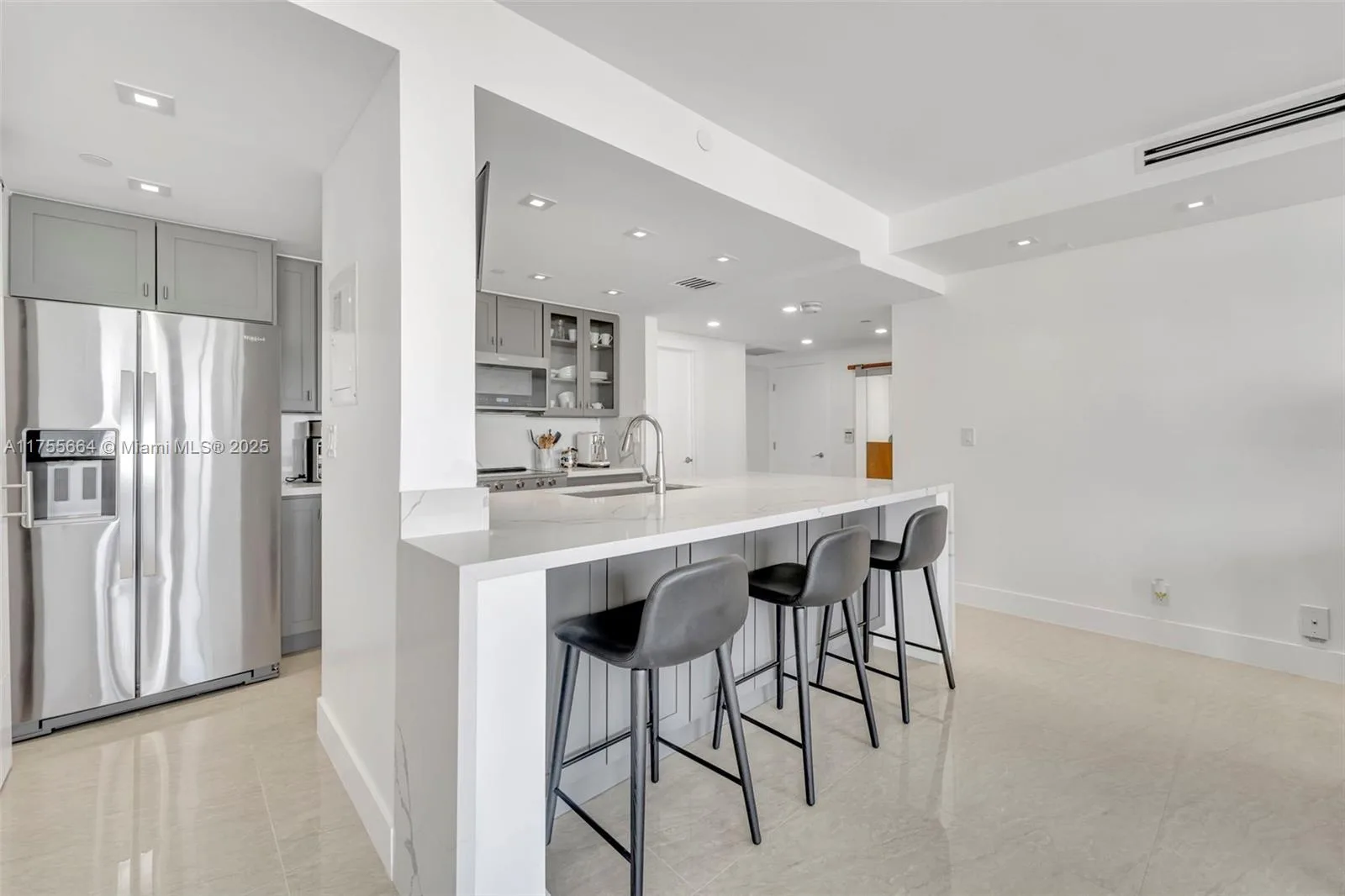1581 Brickell Ave # 1007, Miami, FL 33129 photo 9