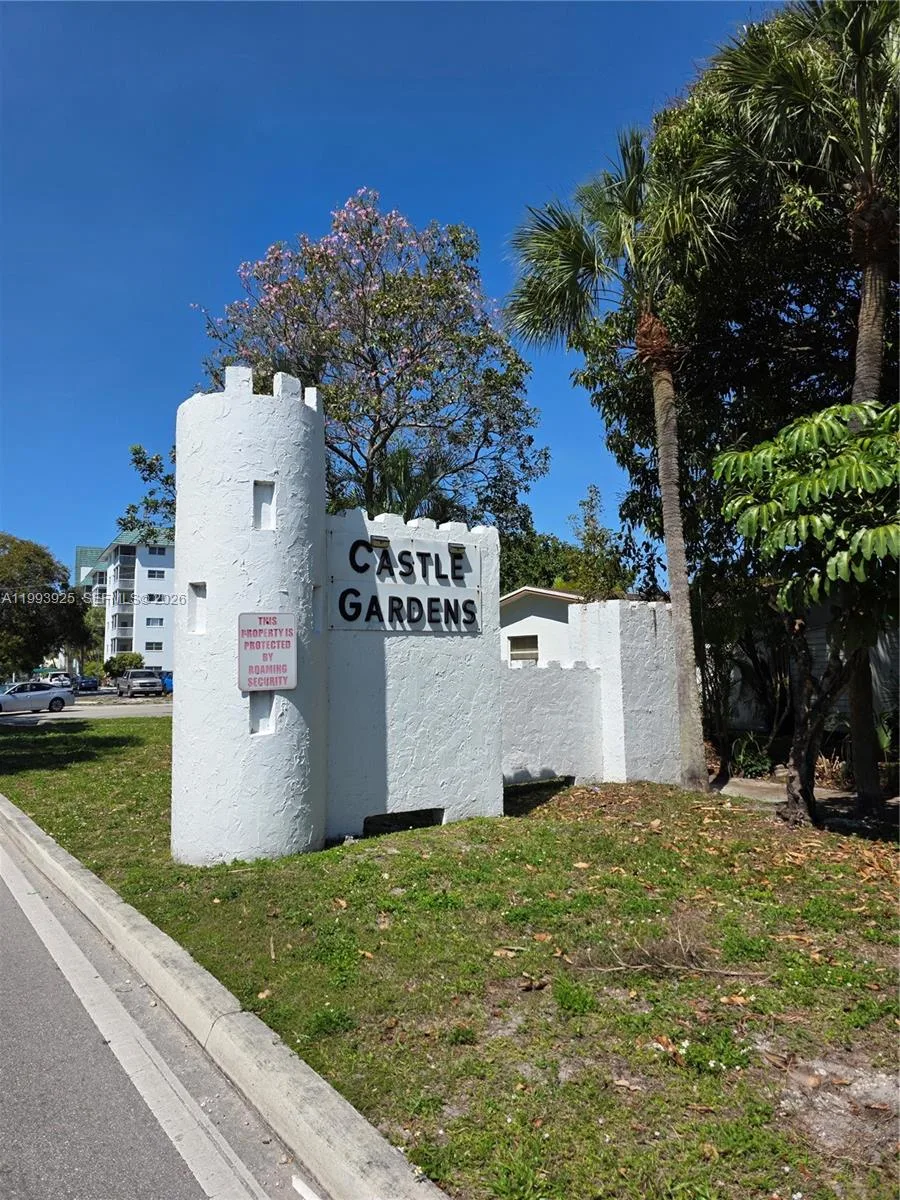 4751 NW 21st St # 106, Lauderhill, FL 33313