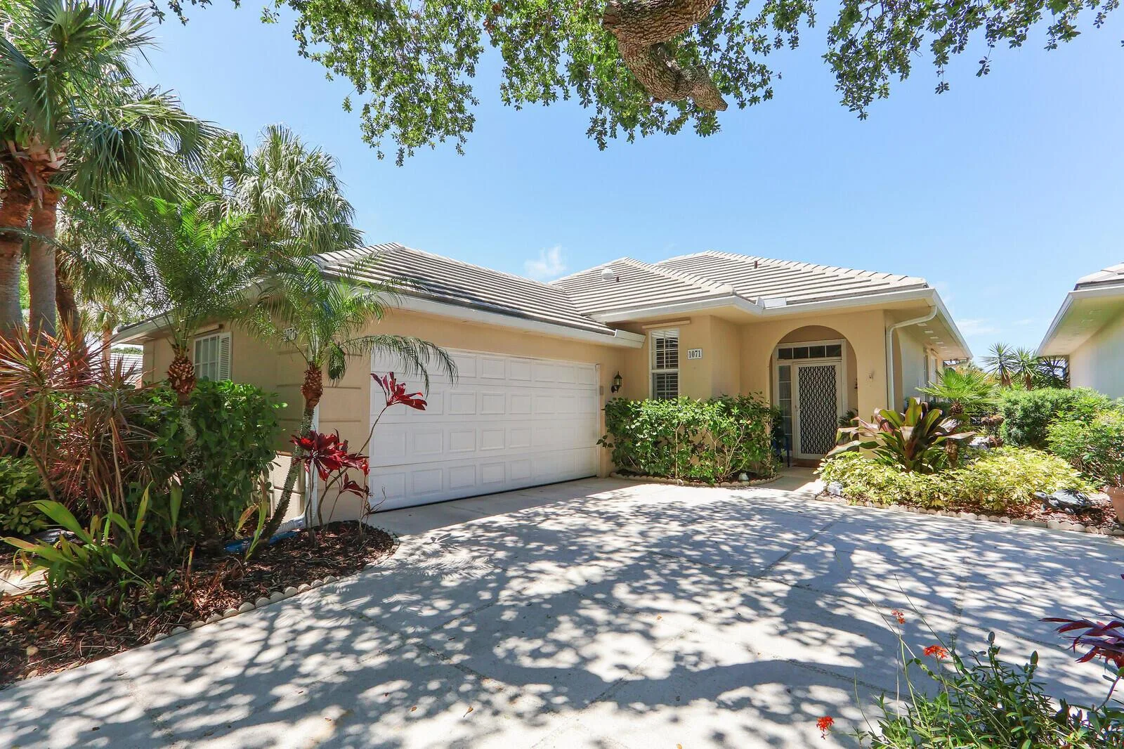 1071 Bedford Avenue, Palm Beach Gardens, FL 33403 photo 2