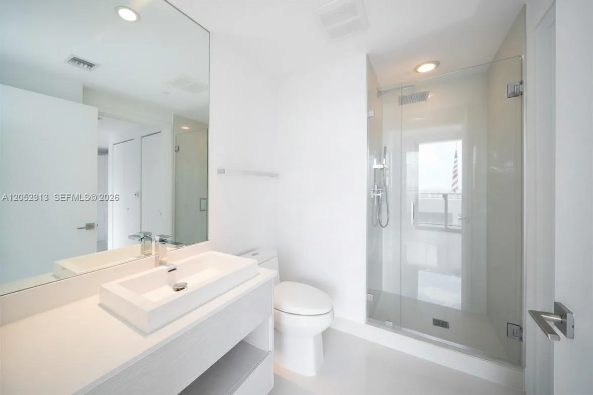 55 SW 9th St # 3207, Miami, FL 33130 photo 13