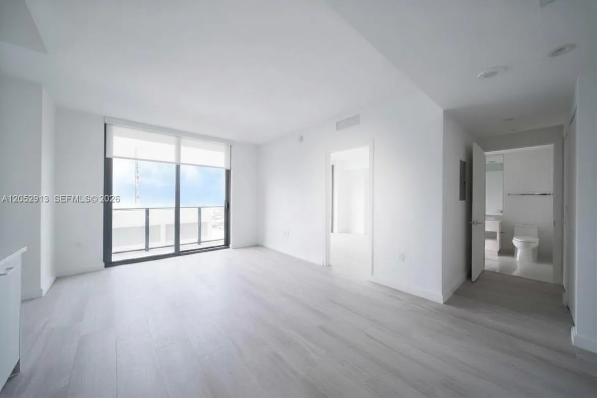 55 SW 9th St # 3207, Miami, FL 33130 photo 8
