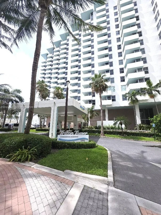 2899 Collins Ave # 940, Miami Beach, FL 33140